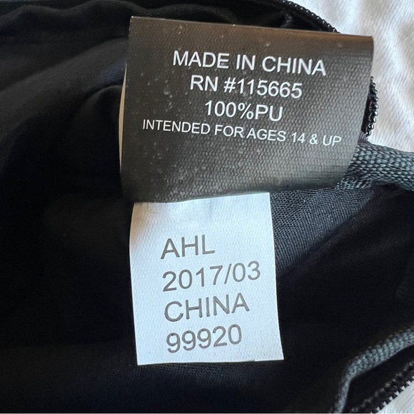 Harry Potter Azkaban Prison Pencil Pouch Makeup Case Loot Crate Exclusive RARE - Picture 3 of 5